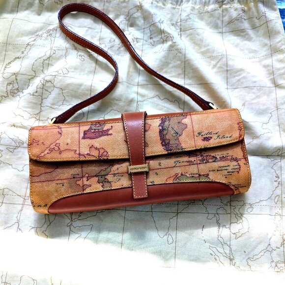 Alviero Martini Signature Map baguette bag - Picture 1 of 11